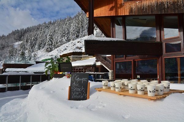 se restaurer au snack de l'espace aquatique la clusaz